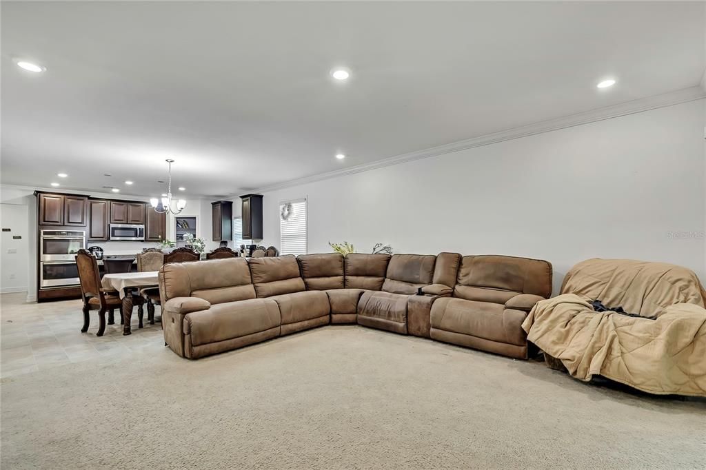 For Sale: $355,000 (4 beds, 2 baths, 1988 Square Feet)