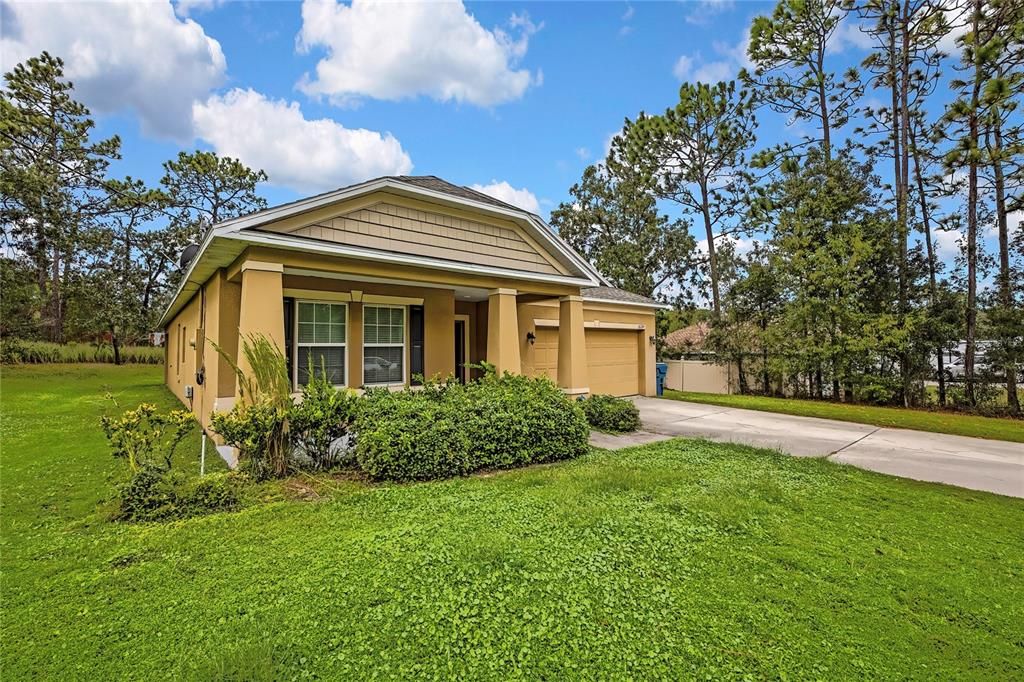 For Sale: $355,000 (4 beds, 2 baths, 1988 Square Feet)