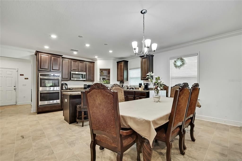 For Sale: $355,000 (4 beds, 2 baths, 1988 Square Feet)