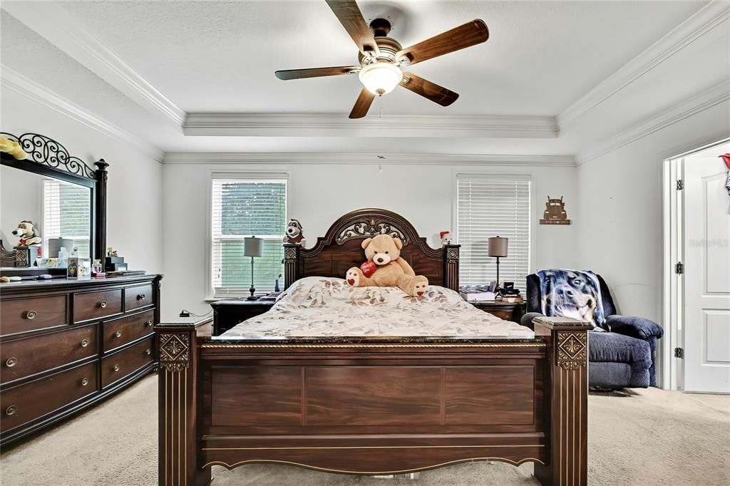 For Sale: $355,000 (4 beds, 2 baths, 1988 Square Feet)