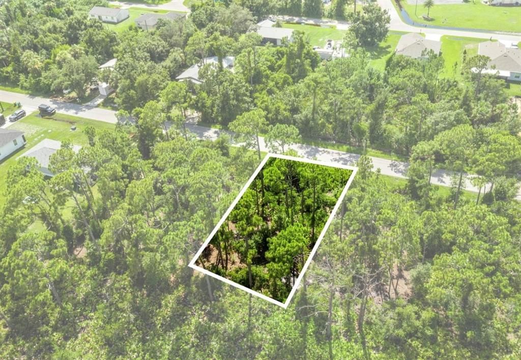 На продажу: $22,500 (0.23 acres)