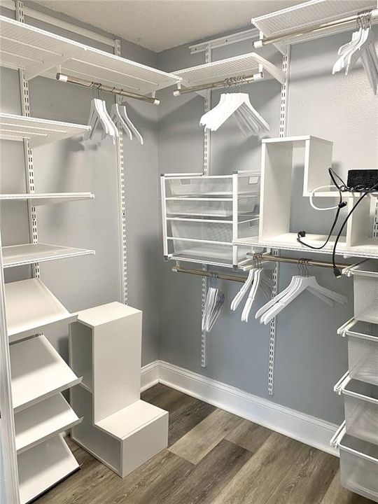 出租: $3,700 (2 贝兹, 2 浴室, 1075 平方英尺)