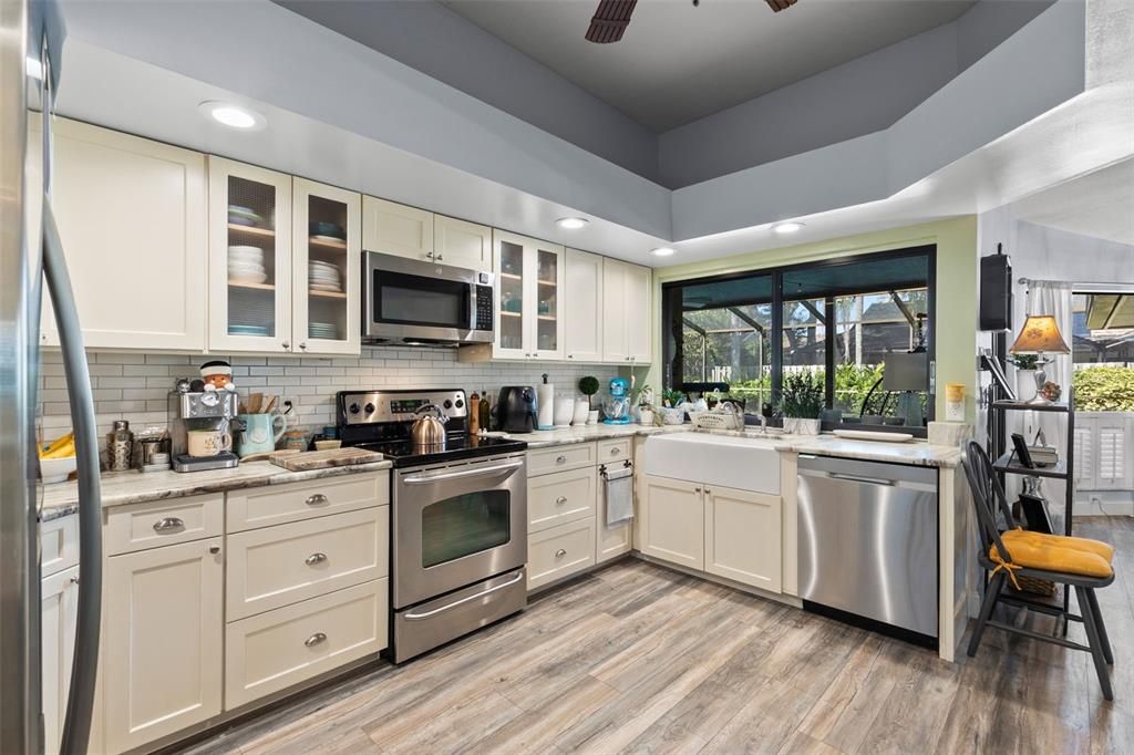 Под контрактом: $860,000 (4 спален, 3 ванн, 2811 Квадратных фут)