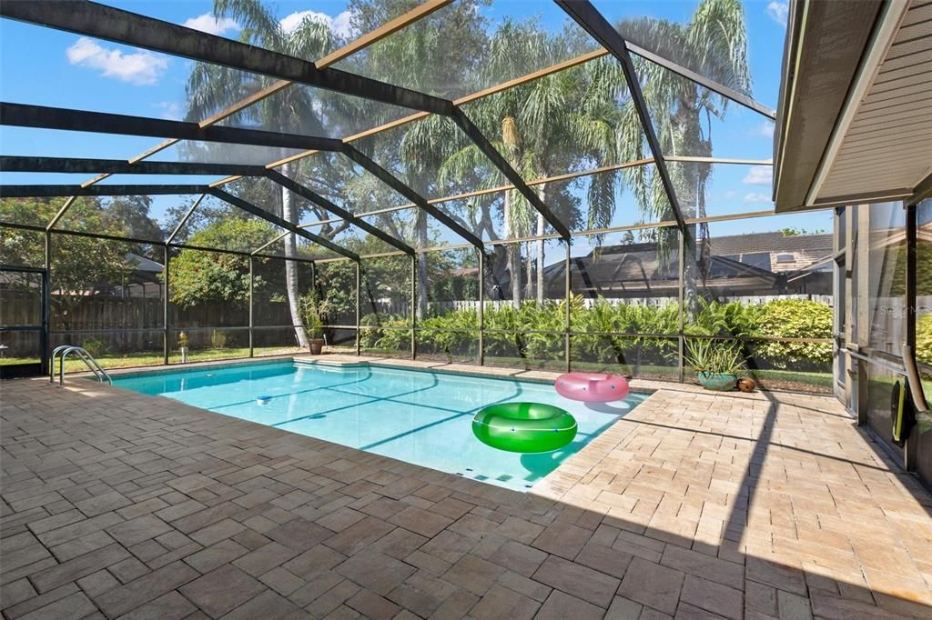 Под контрактом: $860,000 (4 спален, 3 ванн, 2811 Квадратных фут)