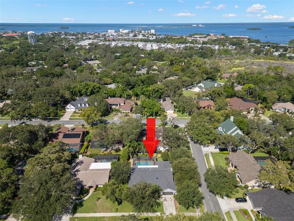 Под контрактом: $860,000 (4 спален, 3 ванн, 2811 Квадратных фут)