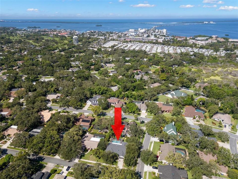 Под контрактом: $860,000 (4 спален, 3 ванн, 2811 Квадратных фут)