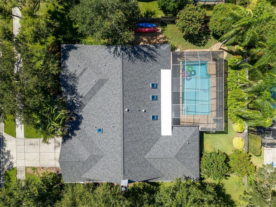 Под контрактом: $860,000 (4 спален, 3 ванн, 2811 Квадратных фут)