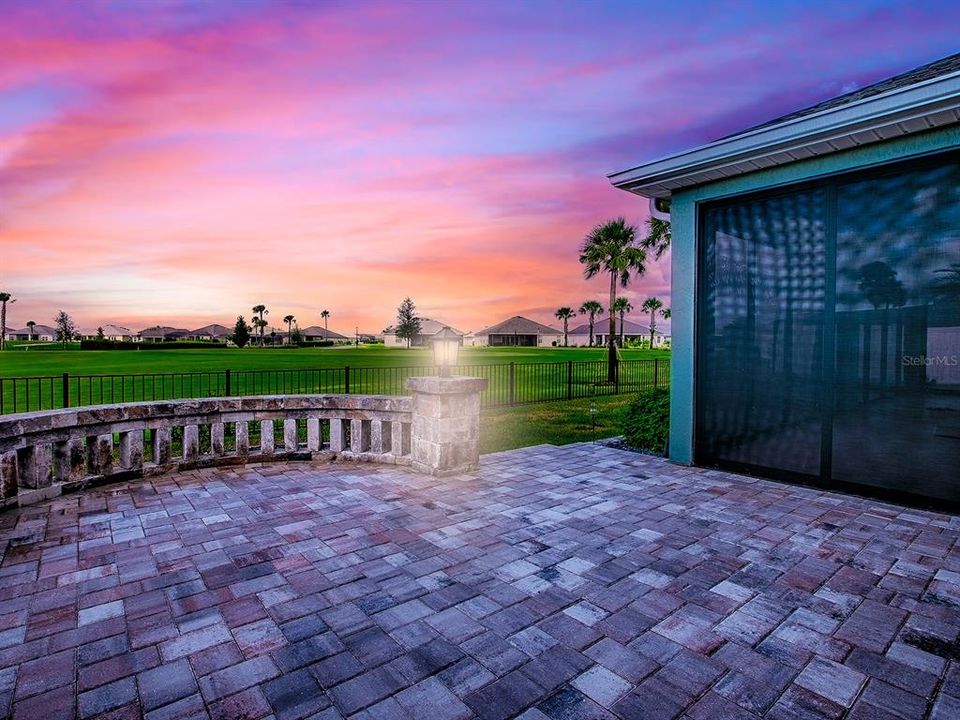 En Venta: $905,900 (3 camas, 2 baños, 2335 Pies cuadrados)