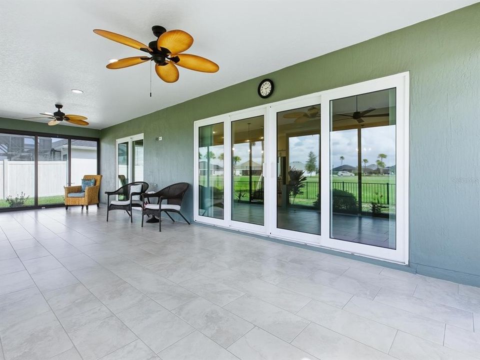 En Venta: $905,900 (3 camas, 2 baños, 2335 Pies cuadrados)