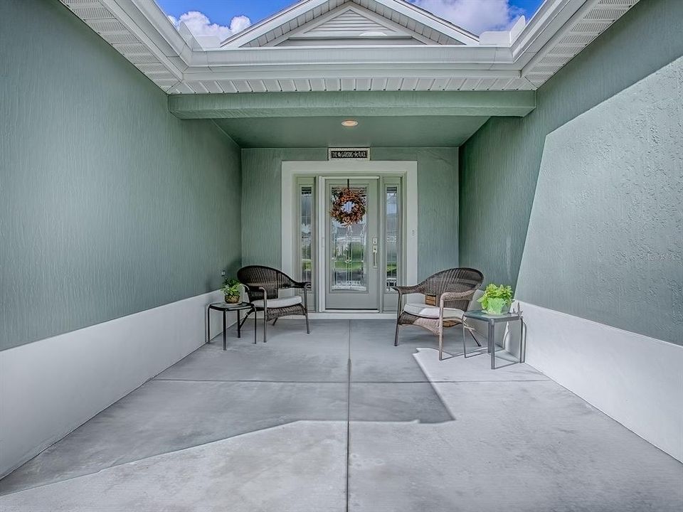 En Venta: $905,900 (3 camas, 2 baños, 2335 Pies cuadrados)