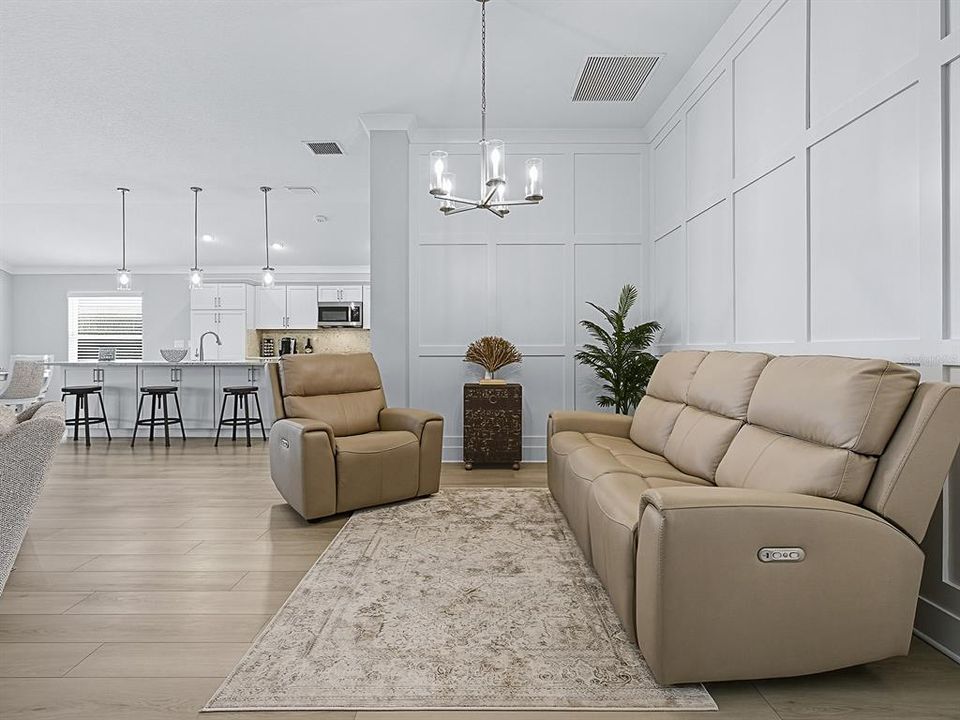 En Venta: $905,900 (3 camas, 2 baños, 2335 Pies cuadrados)