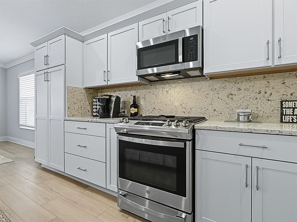 En Venta: $905,900 (3 camas, 2 baños, 2335 Pies cuadrados)