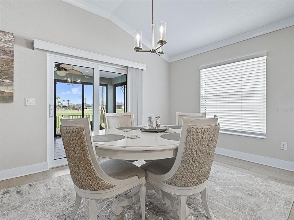 En Venta: $905,900 (3 camas, 2 baños, 2335 Pies cuadrados)