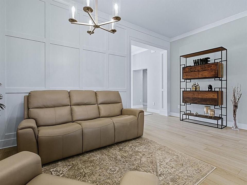 En Venta: $905,900 (3 camas, 2 baños, 2335 Pies cuadrados)