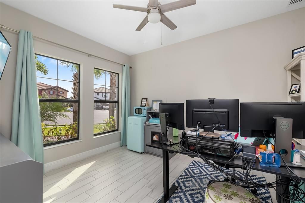 На продажу: $769,999 (5 спален, 3 ванн, 3373 Квадратных фут)