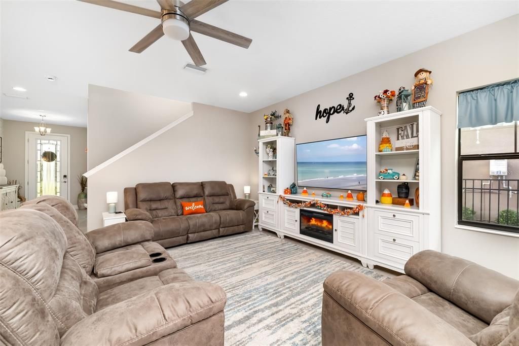 На продажу: $769,999 (5 спален, 3 ванн, 3373 Квадратных фут)