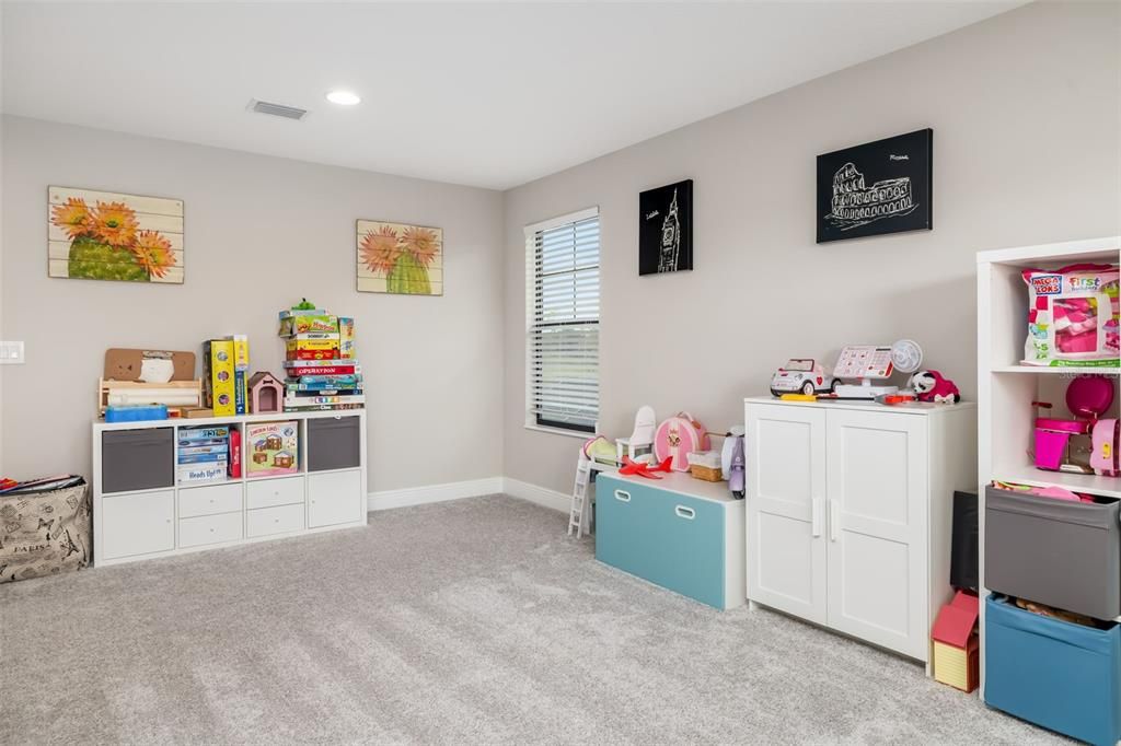 На продажу: $769,999 (5 спален, 3 ванн, 3373 Квадратных фут)