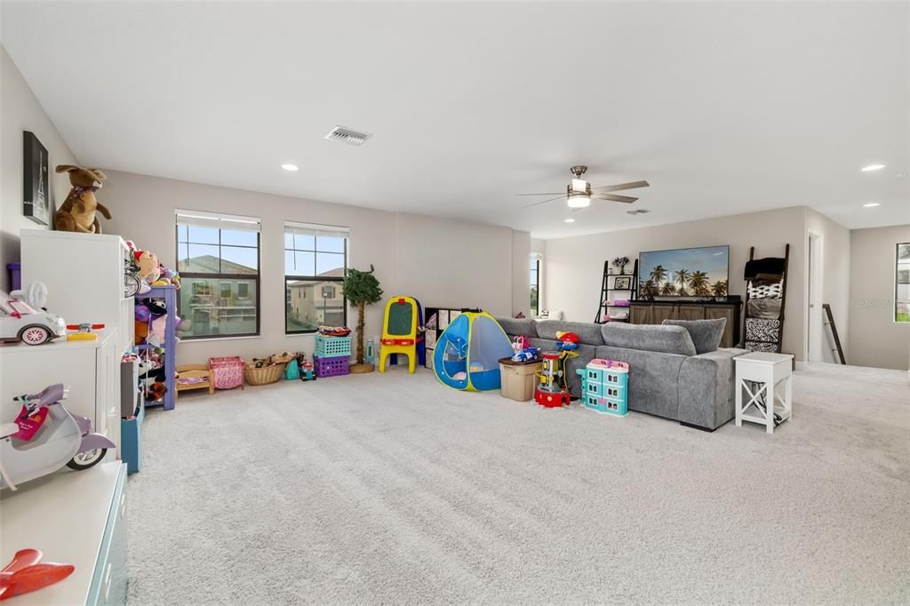 На продажу: $769,999 (5 спален, 3 ванн, 3373 Квадратных фут)