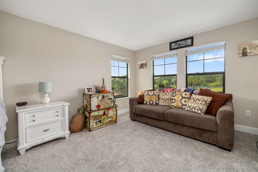 На продажу: $769,999 (5 спален, 3 ванн, 3373 Квадратных фут)