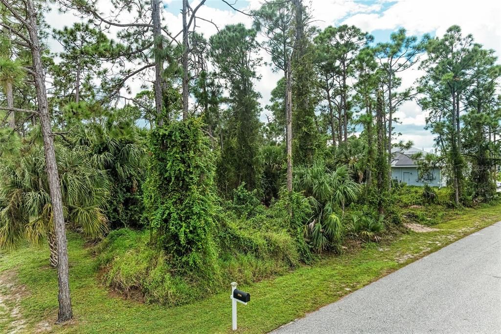 待售: $59,900 (0.48 acres)