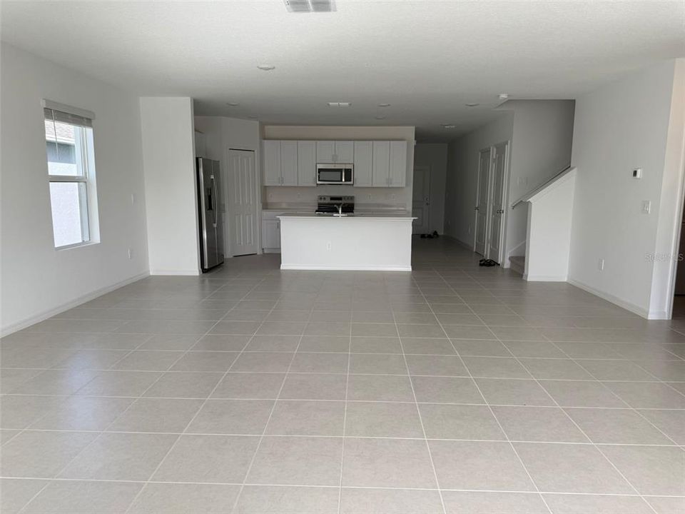 For Rent: $2,499 (5 beds, 3 baths, 2754 Square Feet)