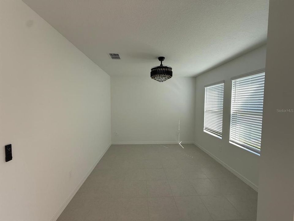 For Rent: $2,499 (5 beds, 3 baths, 2754 Square Feet)