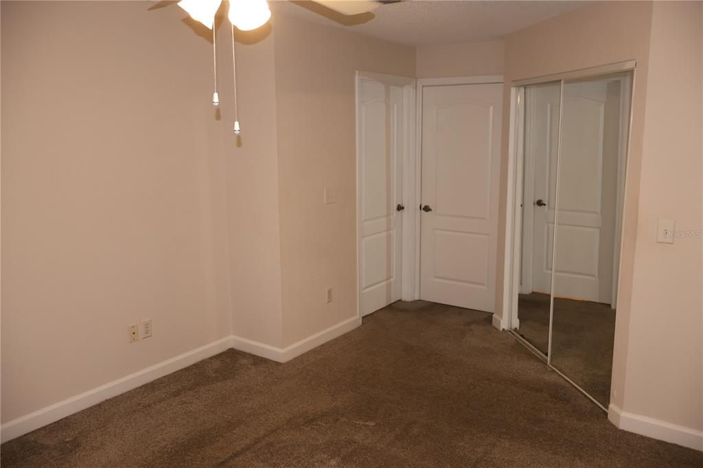 В аренду: $2,349 (1 спален, 1 ванн, 900 Квадратных фут)