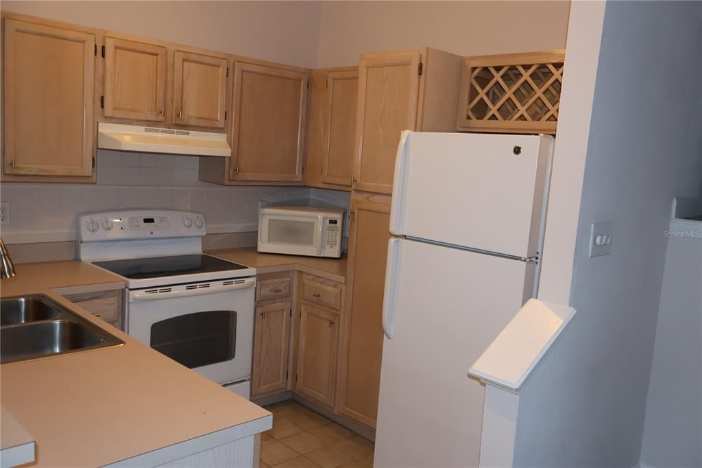 В аренду: $2,349 (1 спален, 1 ванн, 900 Квадратных фут)