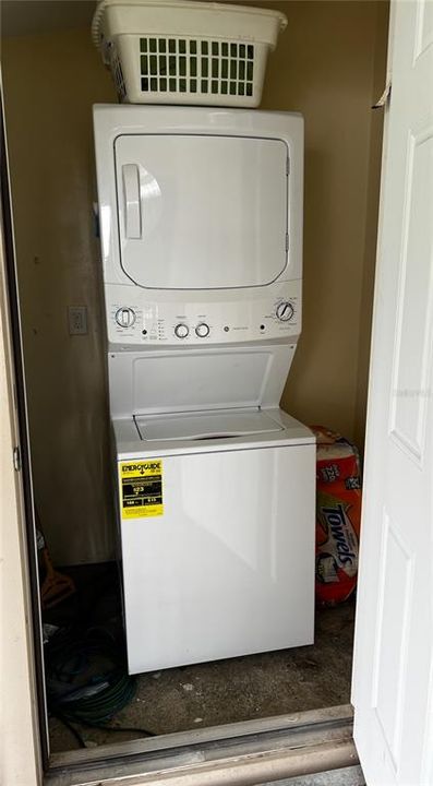 待售: $219,900 (2 贝兹, 1 浴室, 800 平方英尺)