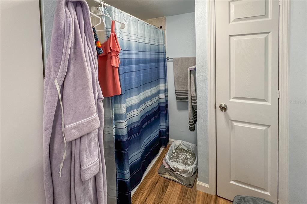 待售: $219,900 (2 贝兹, 1 浴室, 800 平方英尺)