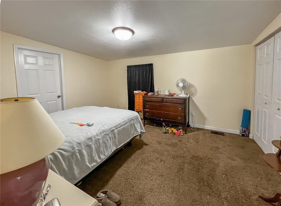 待售: $219,900 (2 贝兹, 1 浴室, 800 平方英尺)