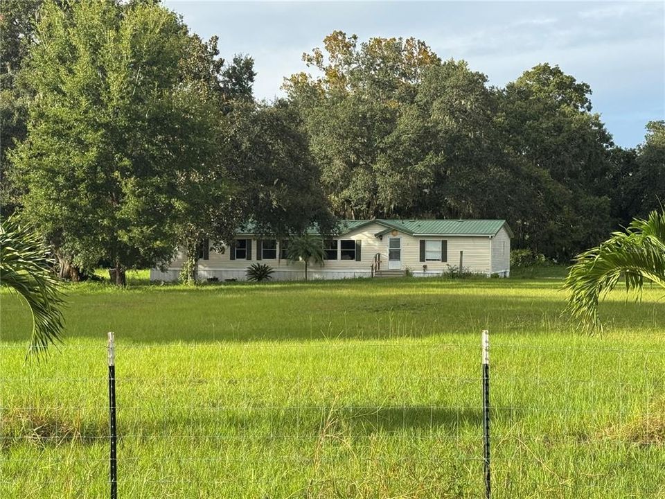 For Sale: $425,000 (3 beds, 2 baths, 2280 Square Feet)