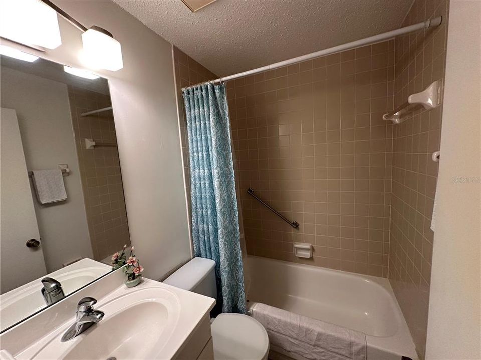 待售: $129,900 (2 贝兹, 2 浴室, 903 平方英尺)