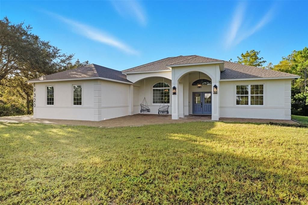 For Sale: $699,400 (5 beds, 3 baths, 2727 Square Feet)