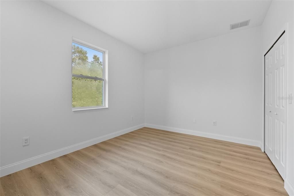 For Sale: $699,400 (5 beds, 3 baths, 2727 Square Feet)