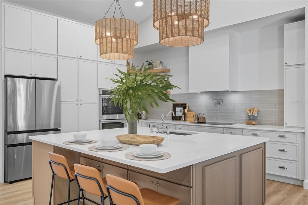 For Sale: $699,400 (5 beds, 3 baths, 2727 Square Feet)