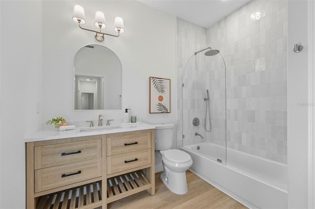 For Sale: $699,400 (5 beds, 3 baths, 2727 Square Feet)