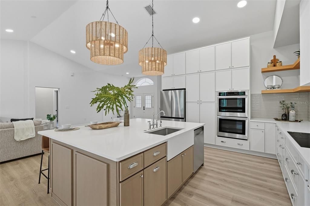 For Sale: $699,400 (5 beds, 3 baths, 2727 Square Feet)