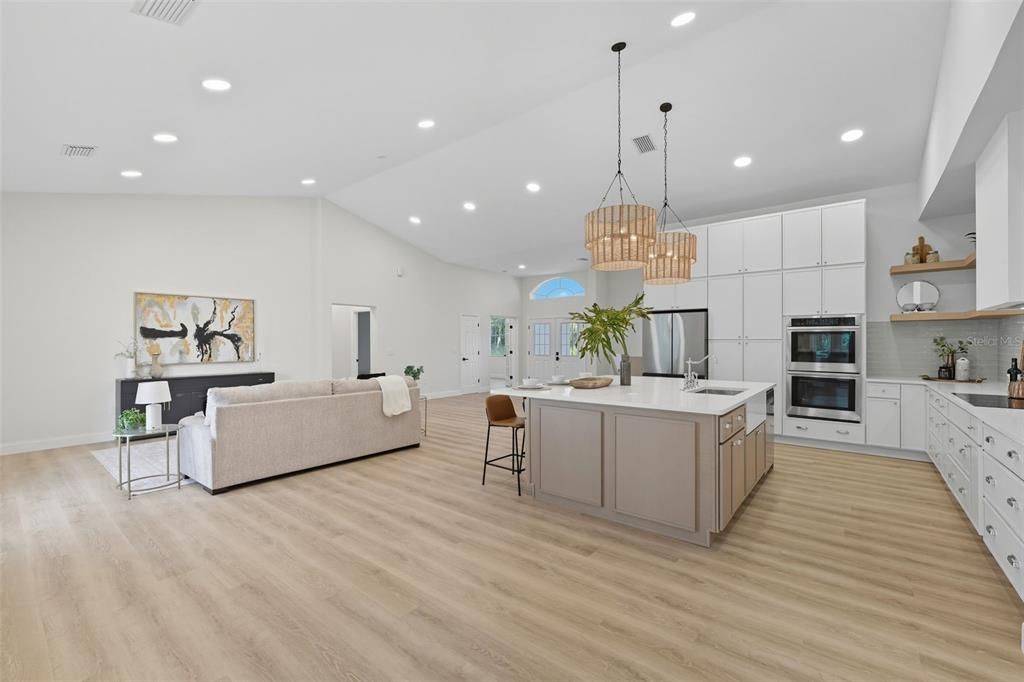 For Sale: $699,400 (5 beds, 3 baths, 2727 Square Feet)