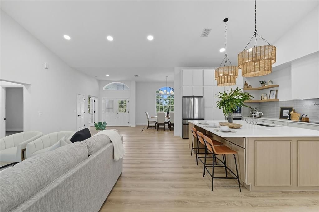 For Sale: $699,400 (5 beds, 3 baths, 2727 Square Feet)