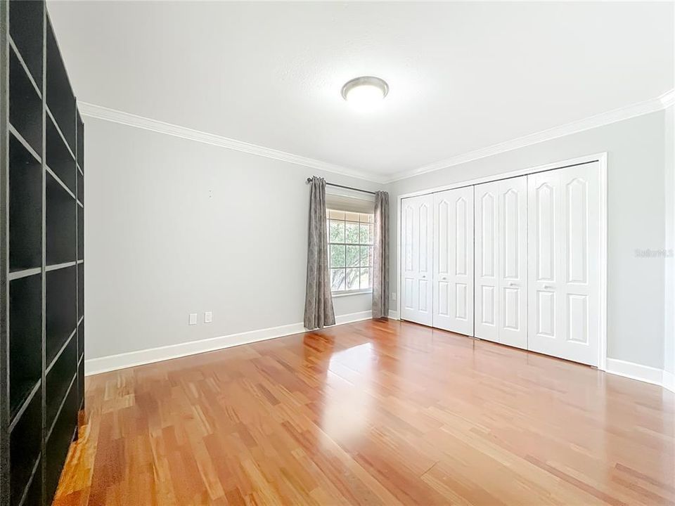 合同活跃: $625,000 (5 贝兹, 3 浴室, 3322 平方英尺)