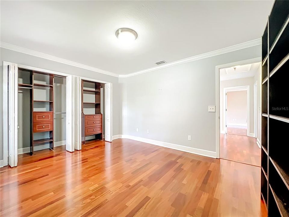 合同活跃: $625,000 (5 贝兹, 3 浴室, 3322 平方英尺)