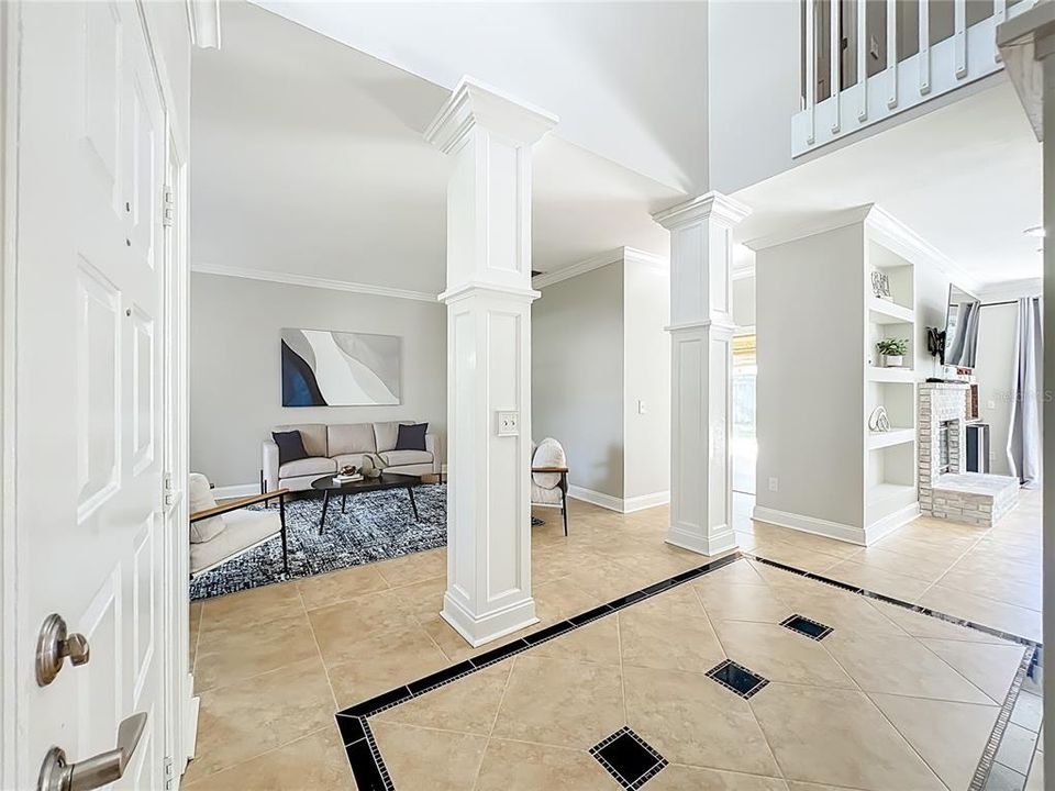 合同活跃: $625,000 (5 贝兹, 3 浴室, 3322 平方英尺)