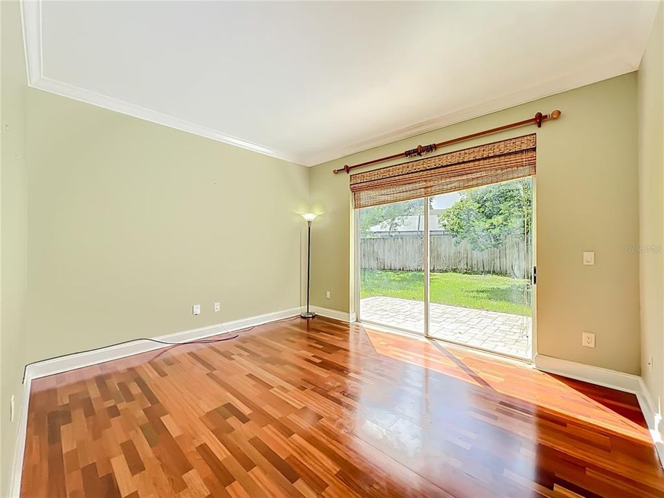 合同活跃: $625,000 (5 贝兹, 3 浴室, 3322 平方英尺)