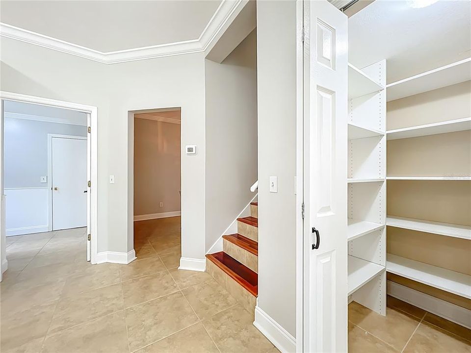 合同活跃: $625,000 (5 贝兹, 3 浴室, 3322 平方英尺)