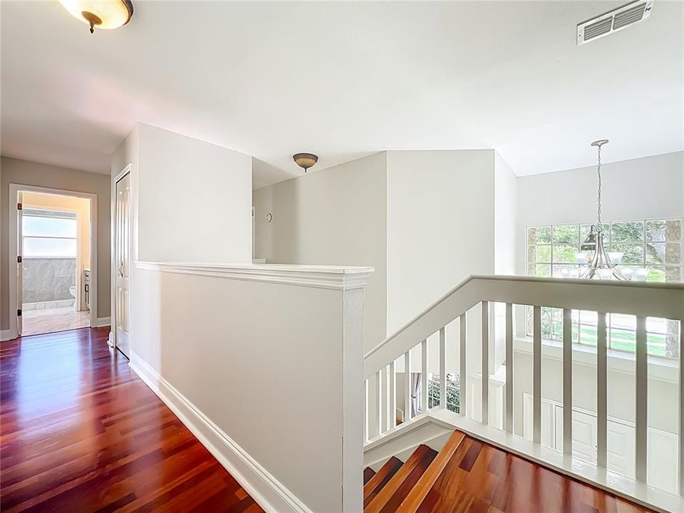 合同活跃: $625,000 (5 贝兹, 3 浴室, 3322 平方英尺)