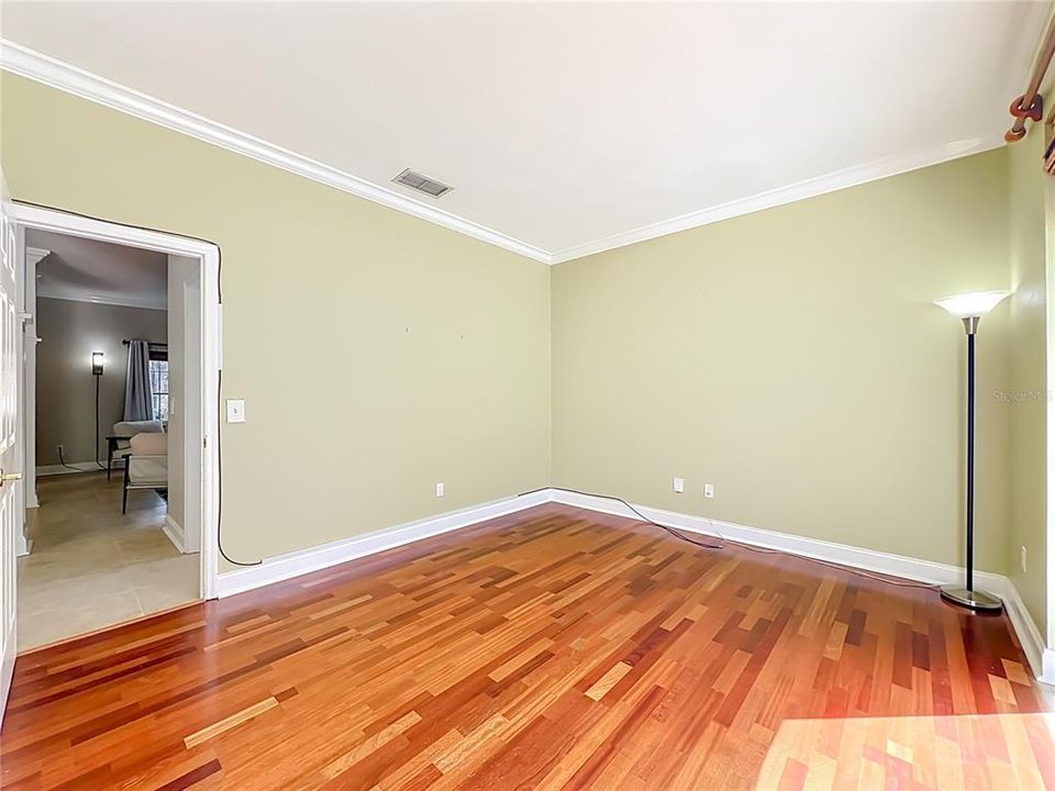 合同活跃: $625,000 (5 贝兹, 3 浴室, 3322 平方英尺)