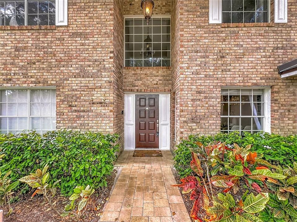 合同活跃: $625,000 (5 贝兹, 3 浴室, 3322 平方英尺)