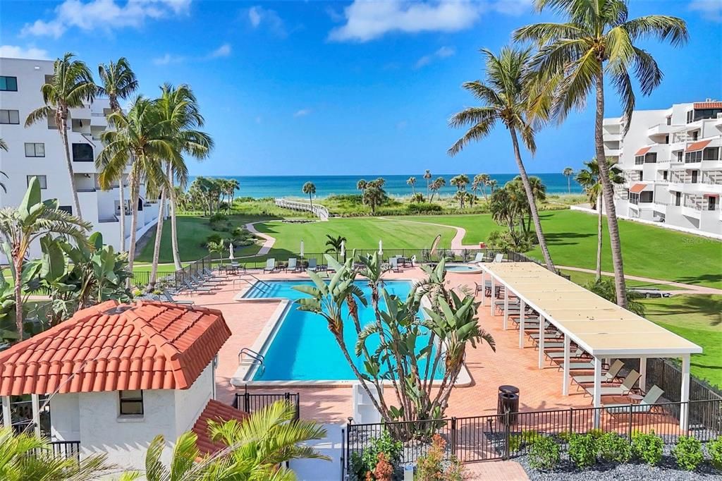 合同活跃: $999,000 (2 贝兹, 2 浴室, 1668 平方英尺)