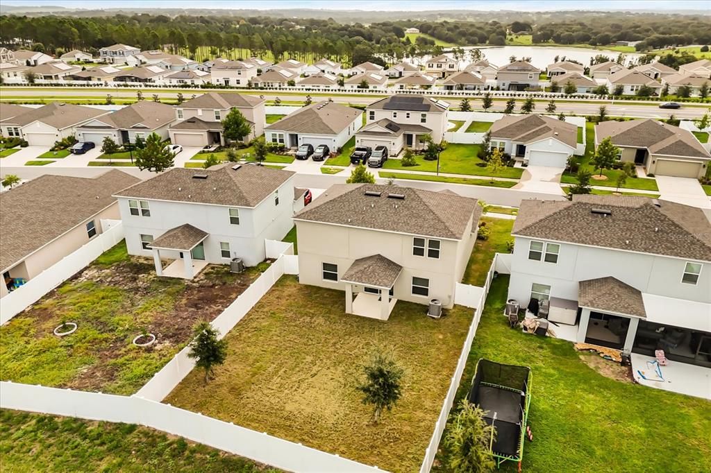 合同活跃: $350,000 (5 贝兹, 3 浴室, 2396 平方英尺)